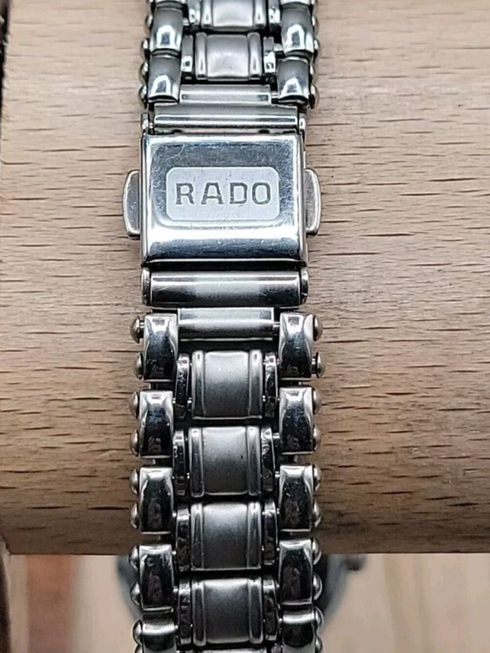 Rado DiaStar Swiss Women’s Watch 111.0358.3 Ceramic Diamond Markers Date - Picture 8 of 16